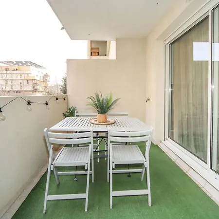 T2 Prestance Proche Parking Apartamento *