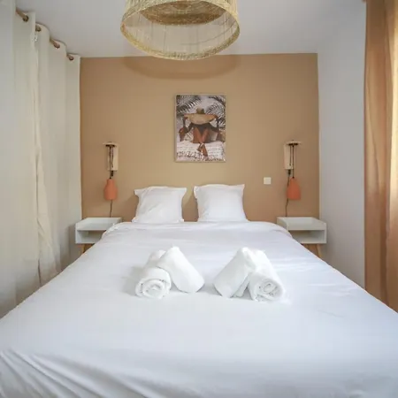 T2 Prestance Proche Parking شقة *